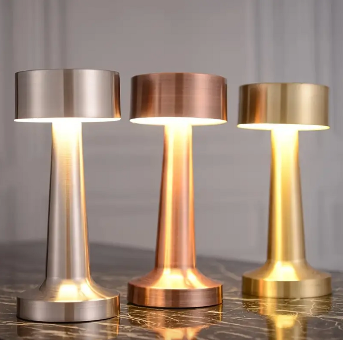 Kabellose Dimmbare LED Akku Tischlampe ModernArt - Modern über Touch | Wohnzimmer | Leselampe | Nachttischlampe