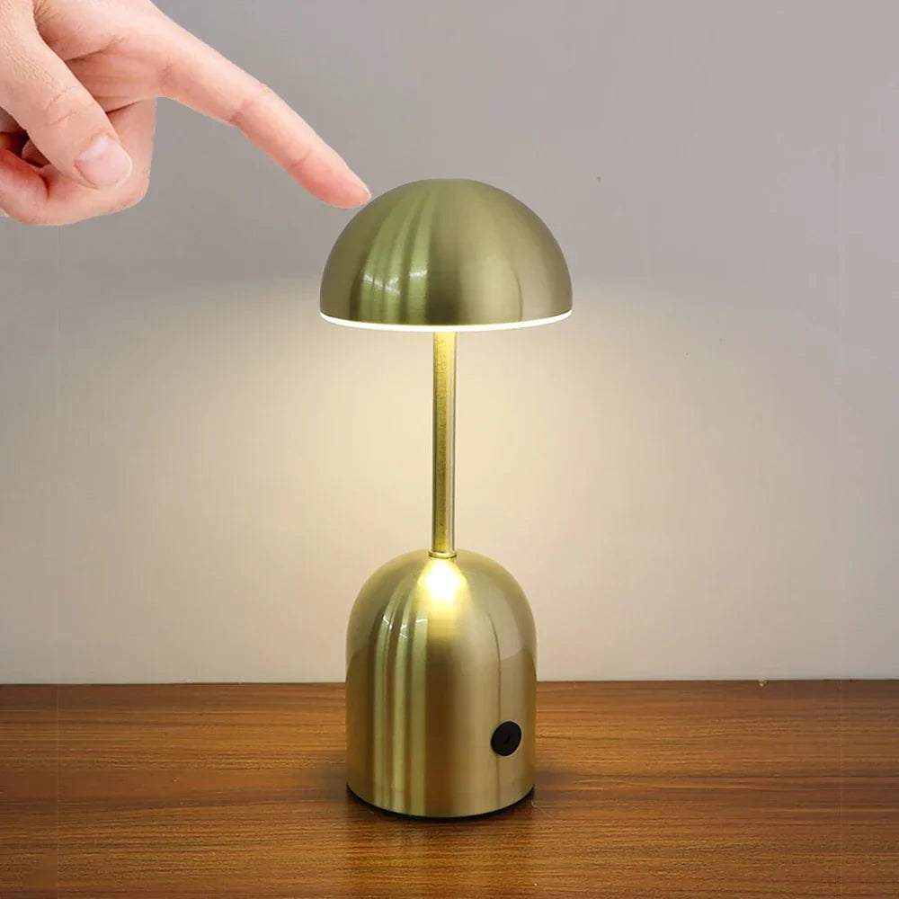 LuminaCrescent – Kabellose Dimmbare LED Metall-Tischlampe | Modern über Touch