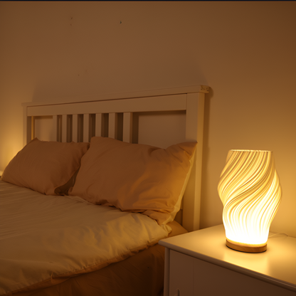 DreamWave - Moderne cremefarbene 3D-Wellenlampe mit elegantem Holzsockel