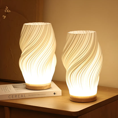 DreamWave - Moderne cremefarbene 3D-Wellenlampe mit elegantem Holzsockel