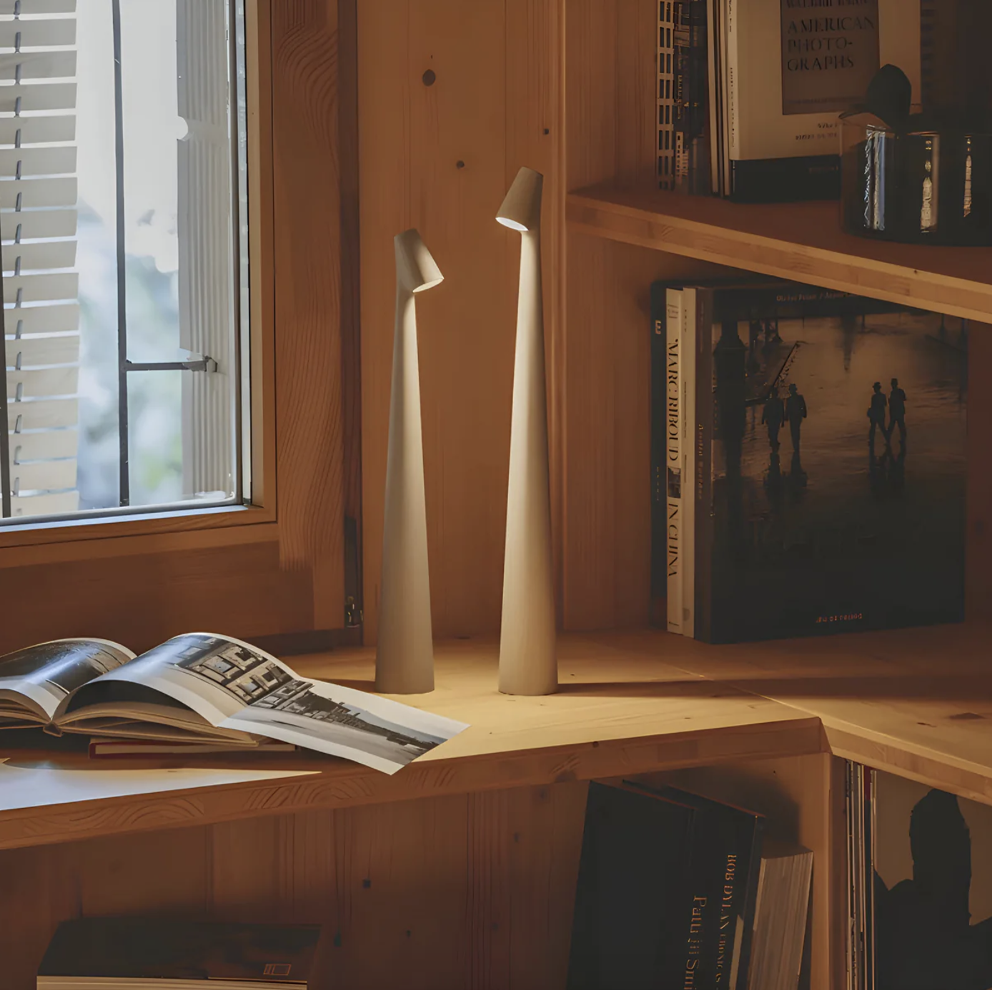 Kabellose USB Akku Nachttischlampe 'NordicEleganz' - USB Akku Tischlampe ohne Kabel