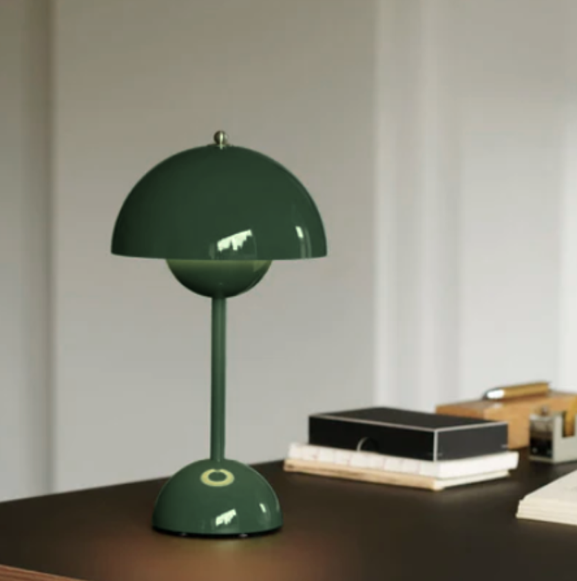 LunaGlow - Kabellose LED-Tischlampe im einzigartigen Retro-Schirmdesign