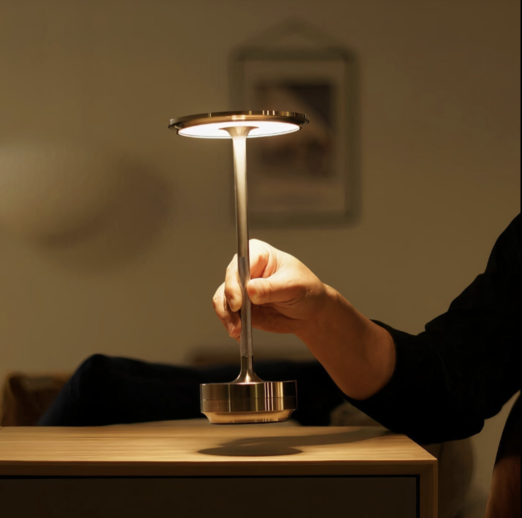 LumenArt - Dimmbare Kabellose Elegante Designer Tischleuchte