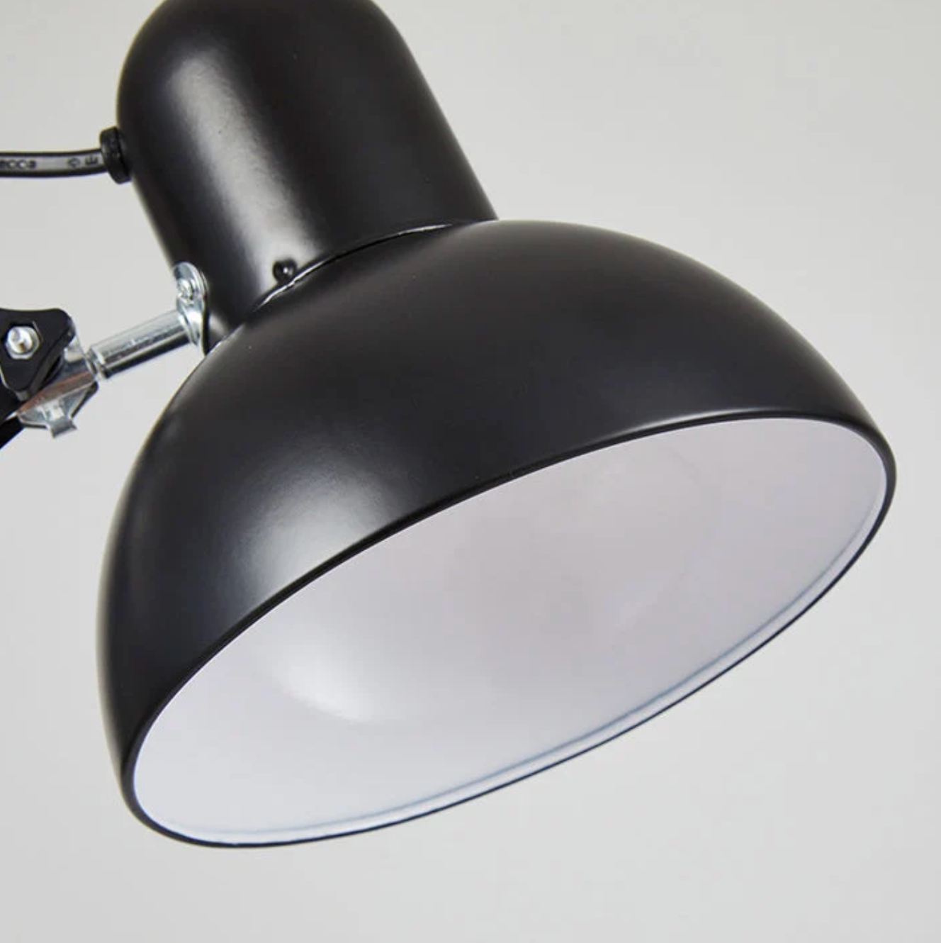 Moderne Tischlampe mit Klemme für Schreibtisch & Schlafzimmer