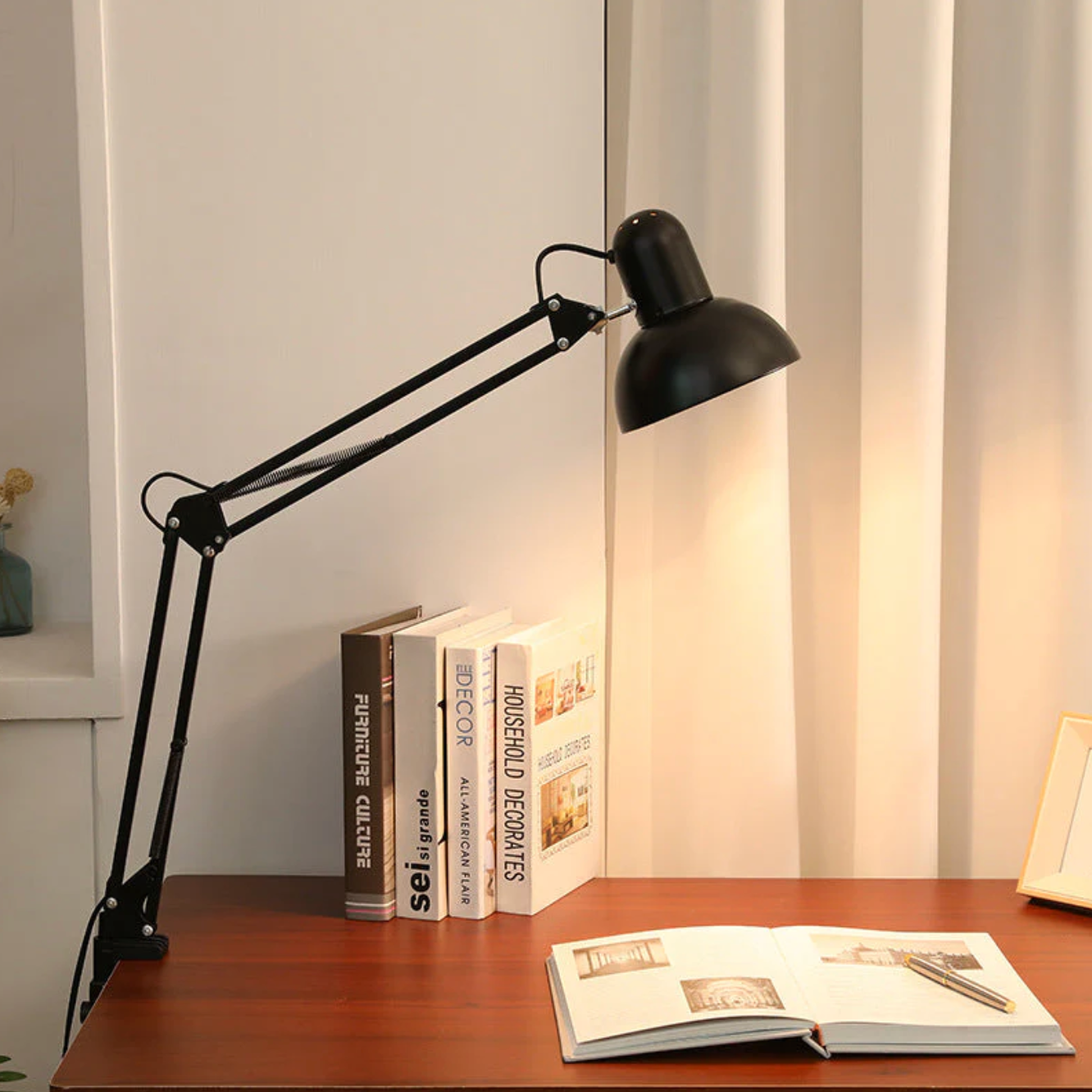 Moderne Tischlampe mit Klemme für Schreibtisch & Schlafzimmer